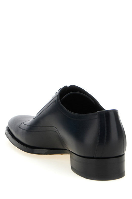 Lace-up leather Black