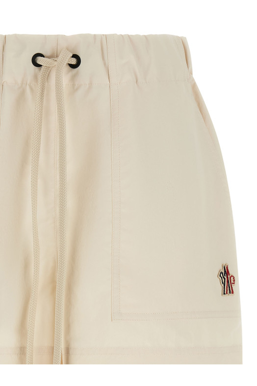 Technical froissé shorts White