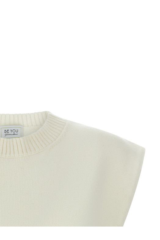 'Benedicta' vest White