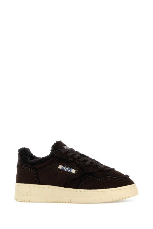 Chocolate suede Medalist sneakers AUTRY (AULW)