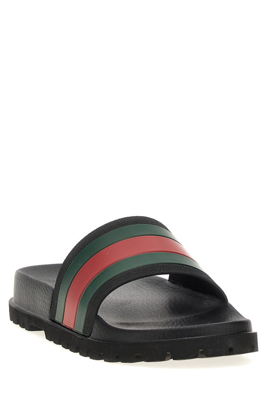 'Pursuit track' slides Black