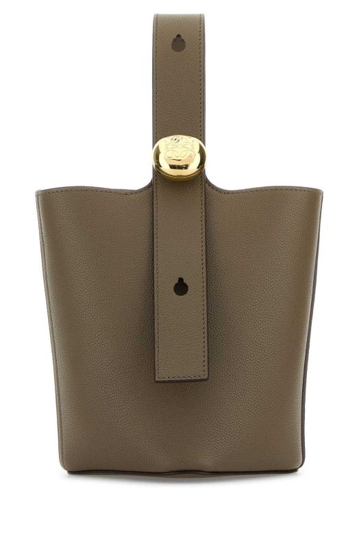 Dove grey leather mini Pebble bucket bag Gray LOEWE (AANBBBMX31)