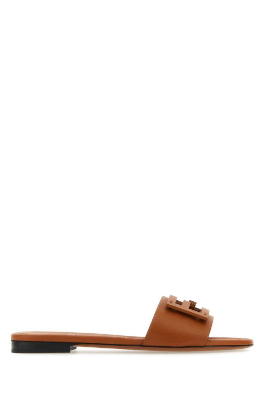 Caramel leather Baguette slippers FENDI (8R8136AE7T)