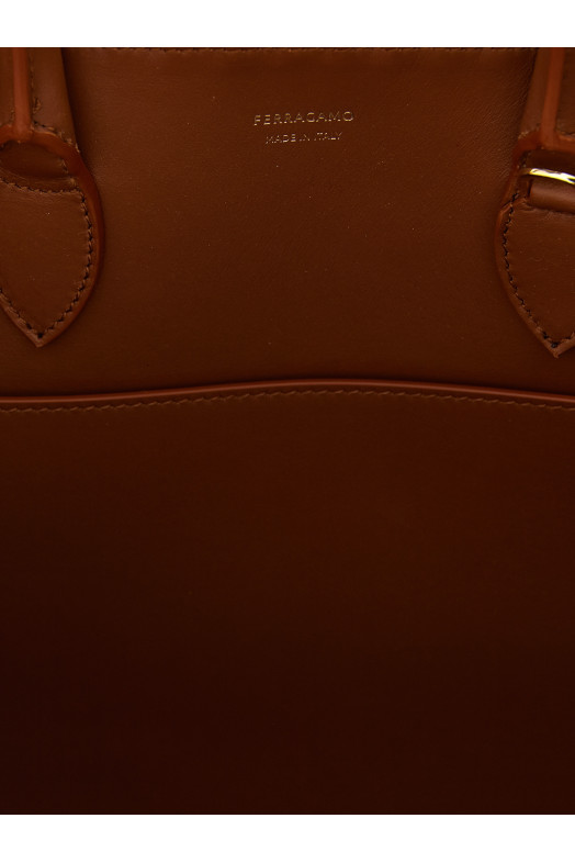 'Hug Th S' handbag Brown