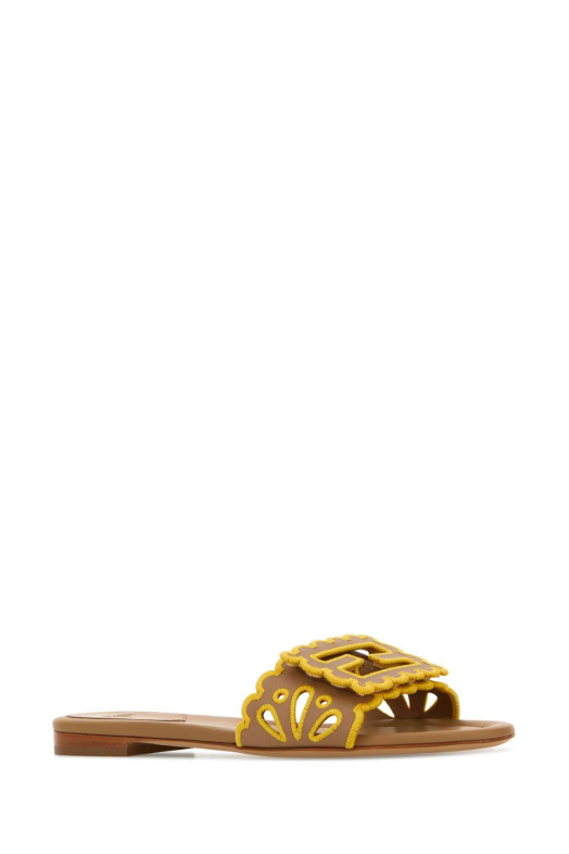 Camel leather Baguette slippers FENDI (8R8979AWLA)