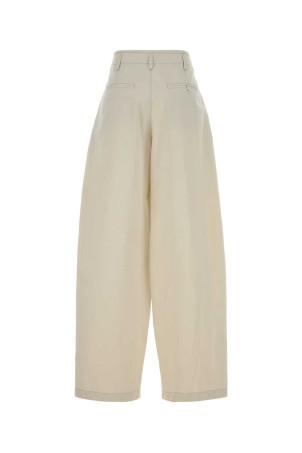 Хлопковые брюки с широкими брючинами цвета слоновой кости LEMAIRE (PA1273LF1531)