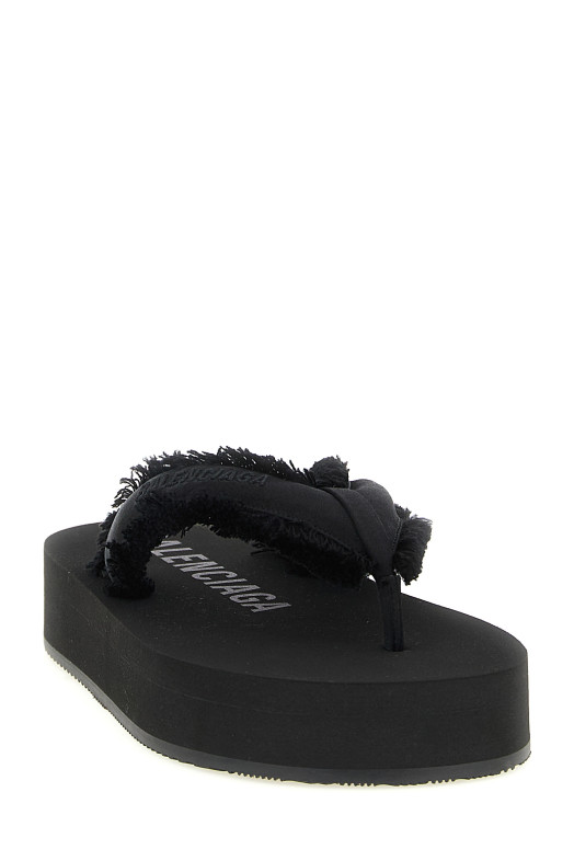 'Jet Lag' sandals Black