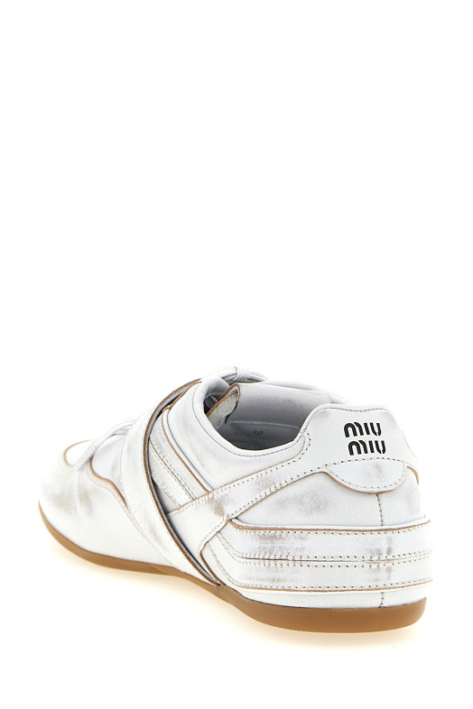 Кроссовки «Gymnasium» белого цвета 5E549EFA0053F33F0009