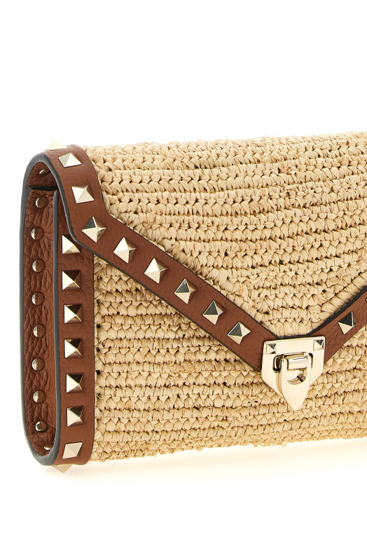 Мини-сумка через плечо Valentino Garavani «Rockstud», бежевая W2P0AX2UEN43S