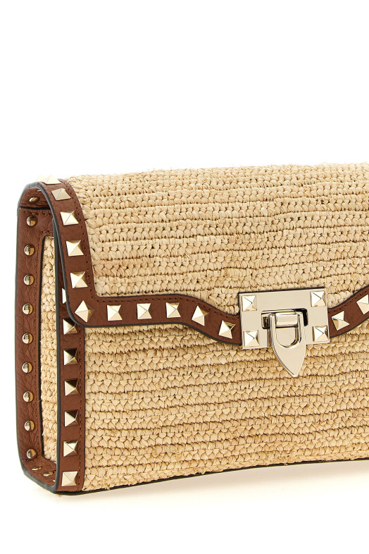 Маленькая сумка через плечо Valentino Garavani «Rockstud», бежевая W2B0R43UEN43S