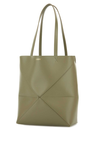 Шкіряна сумка для покупок середнього розміру Puzzle Fold від LOEWE, колір «шавлієво-зелений» (A657G50X01)