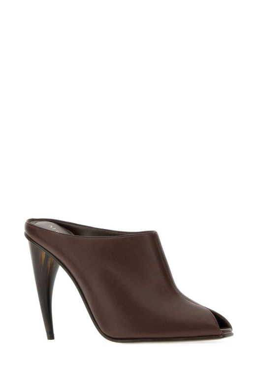 Коричневые кожаные туфли-муле ALEXANDER MCQUEEN (866004WHAFA)