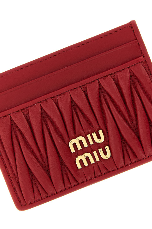Картодержатель из мателассе-наппы, красный MIU MIU 5MC076AFPPF0011