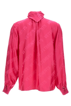 Блуза «Монограма» Фуксія (WE54SH100HHOTPINK) Блуза «Монограма» Фуксія (WE54SH100HHOTPINK)