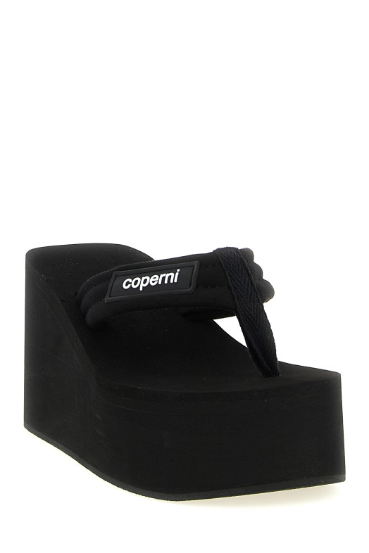 Сандалии «Branded Wedge» черного цвета COPSH09440BLA