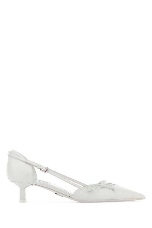 Белые кожаные туфли-лодочки черного цвета от PRADA (1I442OFB045011)