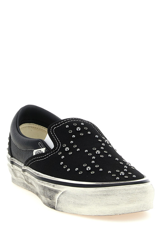 Кроссовки «Premium Classic Slip-On» черного цвета VN000D9PBKA1