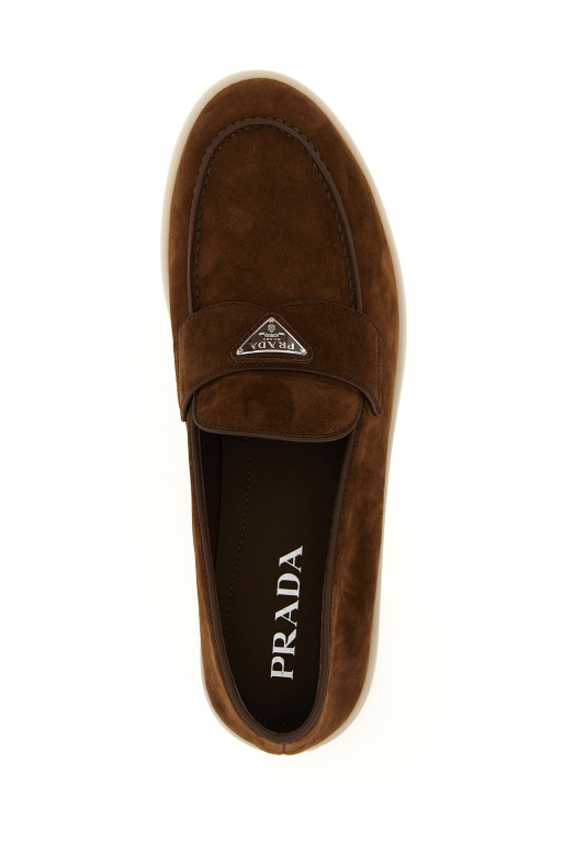 Лоферы из замши с логотипом, коричневые PRADA 2DG124FG001103F0324