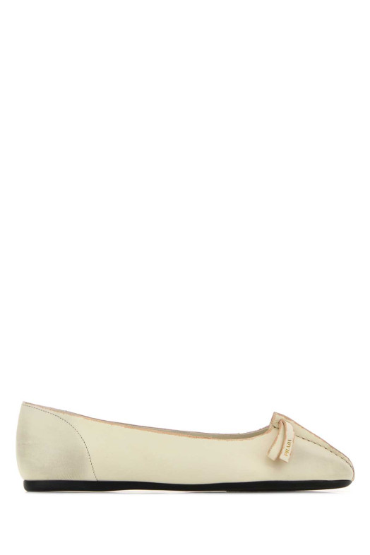 Балетки из кожи цвета слоновой кости PRADA (1F480OF005V69)