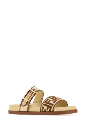 Two-tone raffia Fendi Feel slippers FENDI (8X8710ABN3)