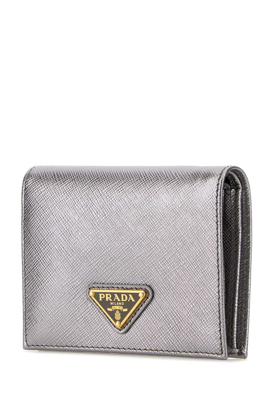 Серебристый кожаный кошелек PRADA (1MV204QHH)