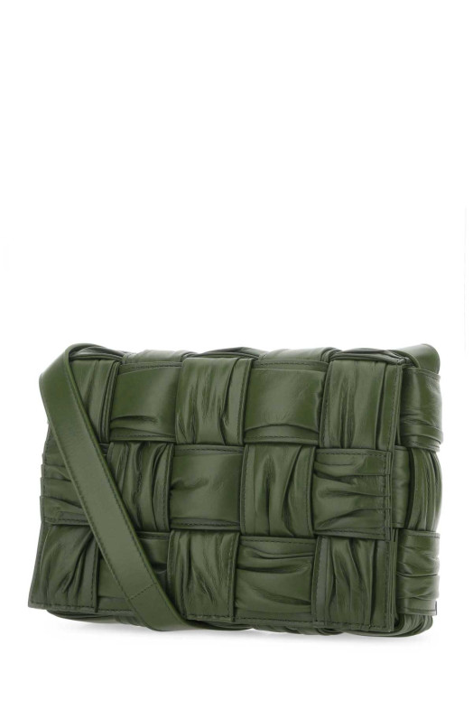Кожаная сумка через плечо «Cassette» оливкового цвета от BOTTEGA VENETA (717089V2FY1)