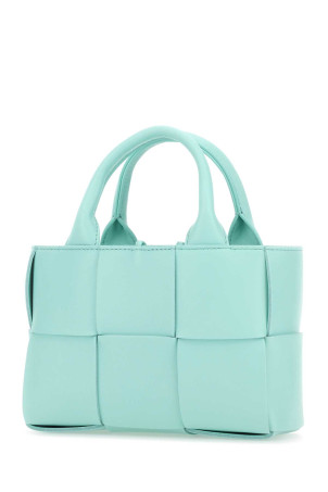 Светло-голубая кожаная сумочка Candy Arco от BOTTEGA VENETA (729029VCQC2)