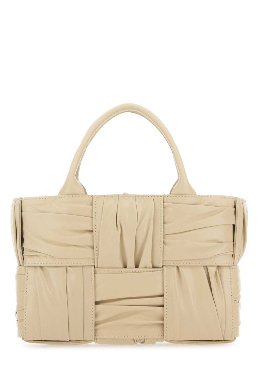 Мини-сумочка Arco из бежевой кожи BOTTEGA VENETA (729042V2FY1)