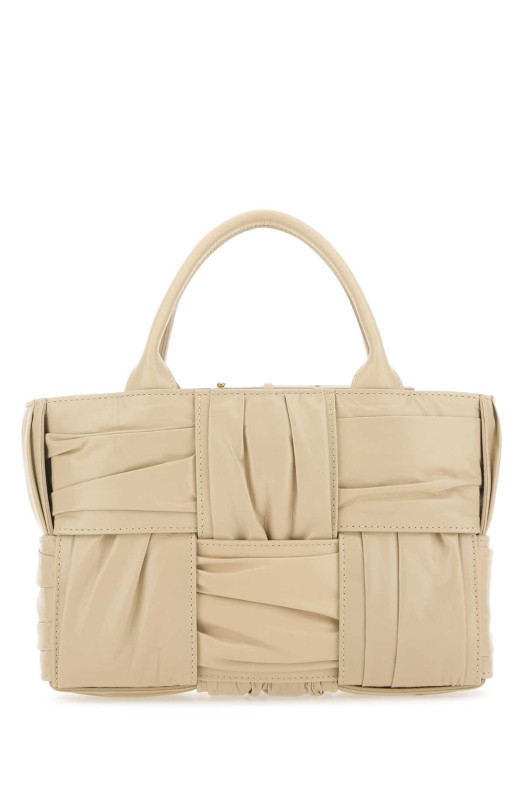 Мини-сумочка Arco из бежевой кожи BOTTEGA VENETA (729042V2FY1)