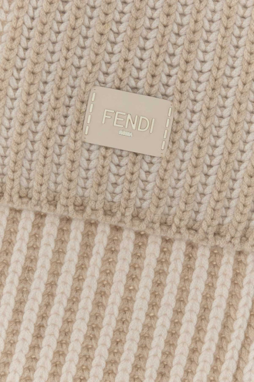 Шарф из смеси шерсти и песочного цвета FENDI (FXT459AYKN)