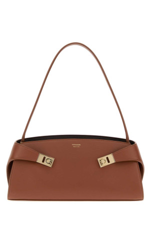 Caramel leather Hug shoulder bag SALVATORE FERRAGAMO (21A712795365)