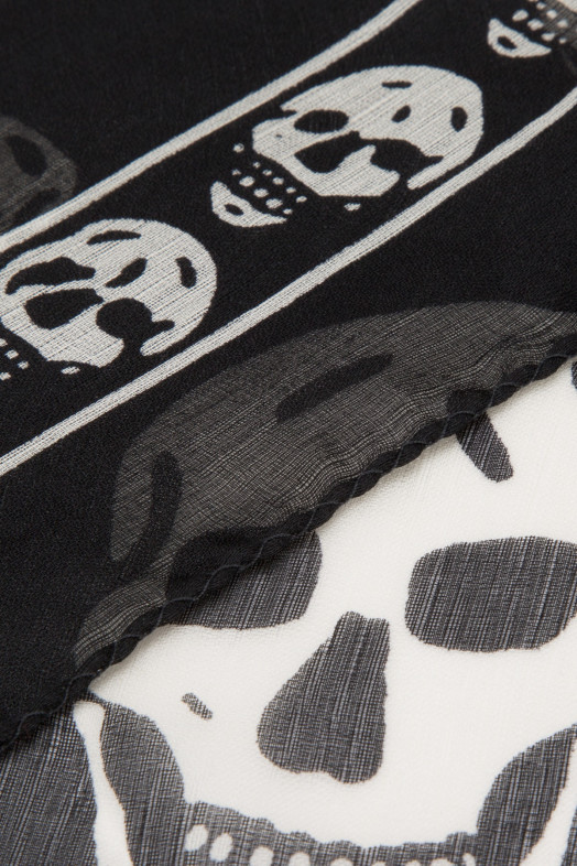 Printed silk foulard Black and white ALEXANDER MCQUEEN (5577173052Q)