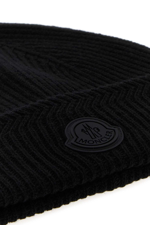 Black wool blend beanie hat Black MONCLER (L20913B00007M4281)