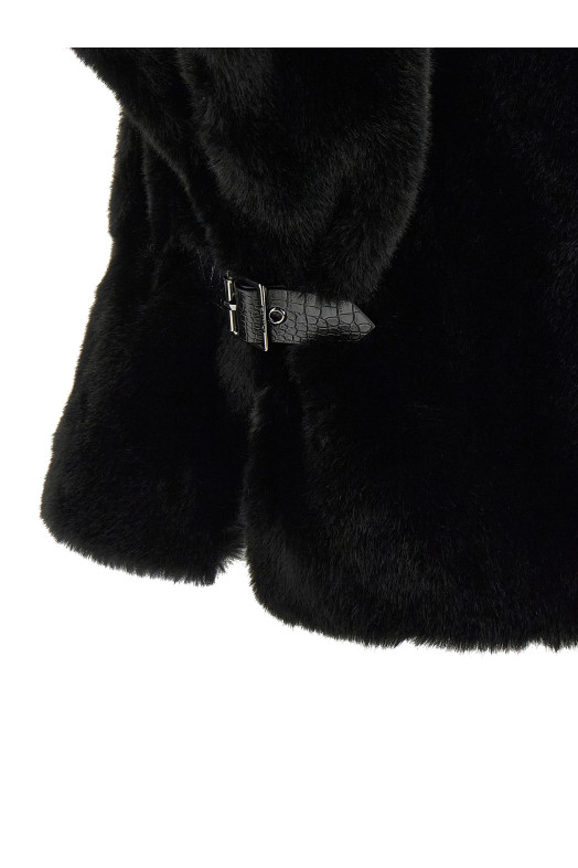 Fur cape Black