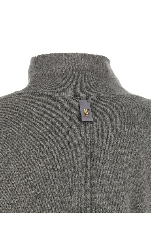 Central stitching sweater Gray