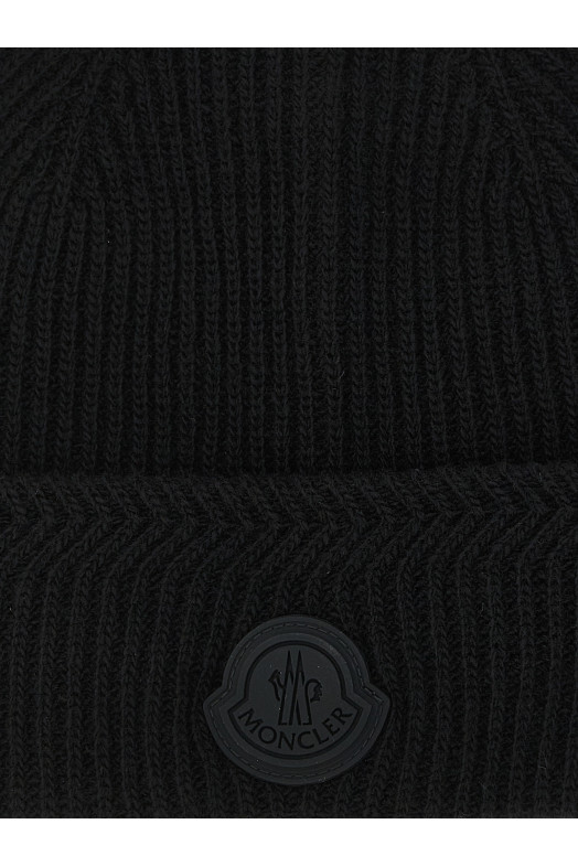 Шапка из бриоша с полустежком, черная MONCLER L20913B00007M4281999
