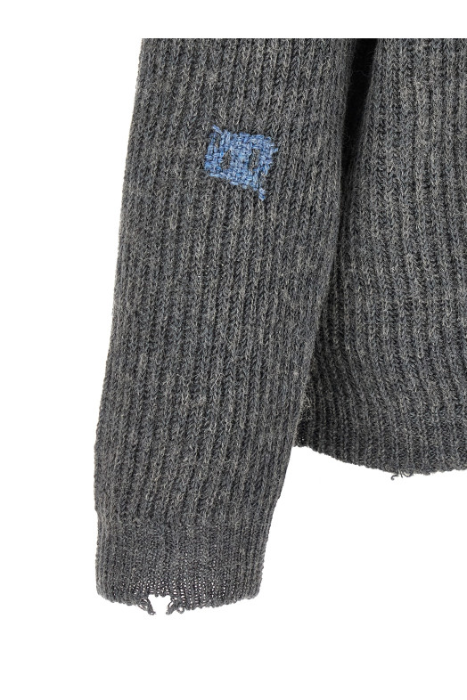 Mending sweater Gray
