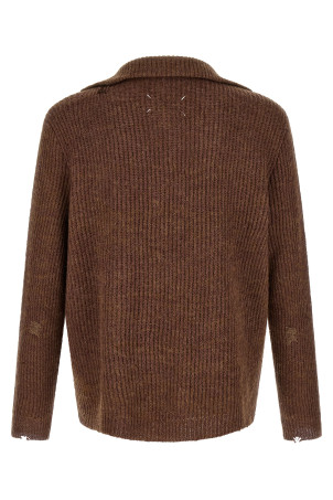 Ремонт свитера коричневого цвета MAISON MARGIELA S67HL0008M13024122F