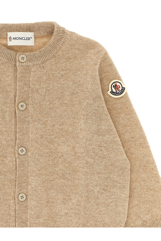 Кардиган + шапка с вышитым логотипом, бежевого цвета MONCLER ENFANT L29519E00001M428121E