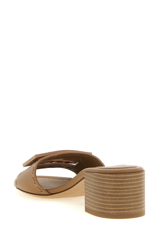 'Baguette' slides Beige