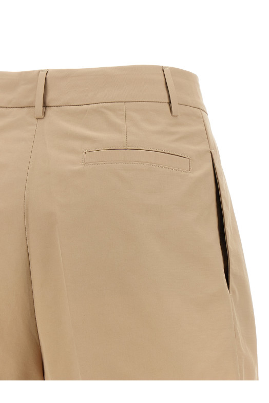 Bermuda shorts with pleats Brown