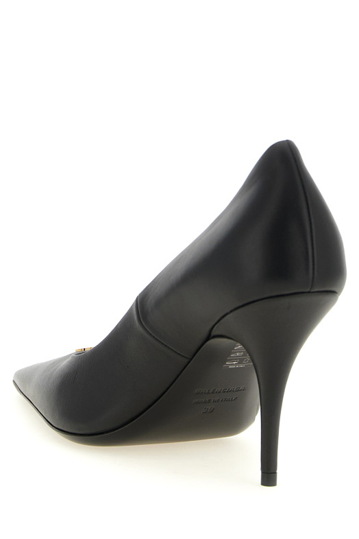 'Avenue BB Editor' pumps Black