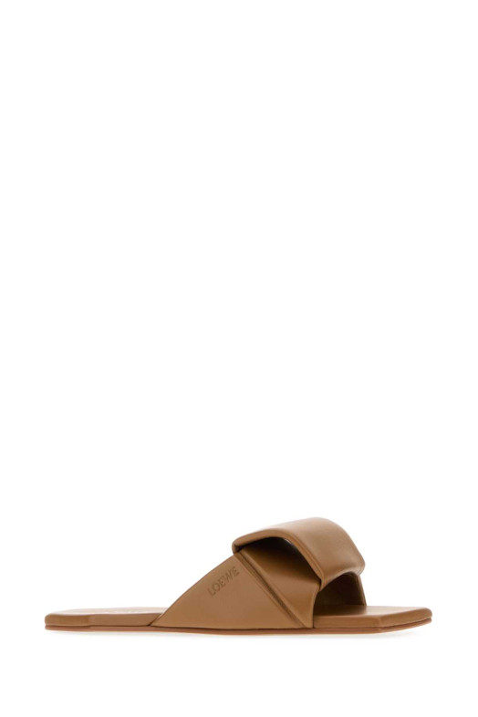 Camel leather Origami slippers LOEWE (L815465XBD)