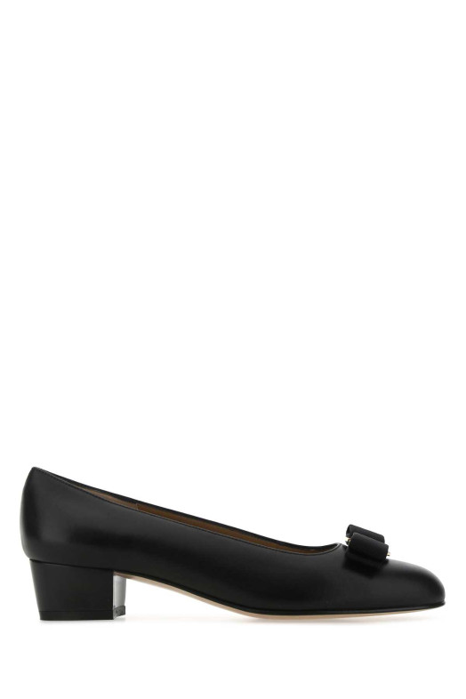 Black leather Vara pumps Black SALVATORE FERRAGAMO (017468574571)