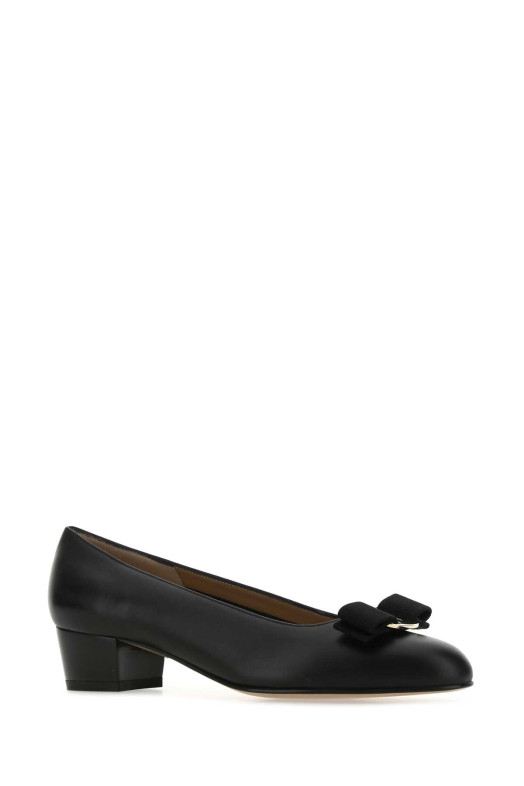 Black leather Vara pumps Black SALVATORE FERRAGAMO (017468574571)