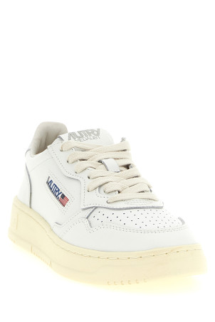 Medalist Low Sneaker Silver
