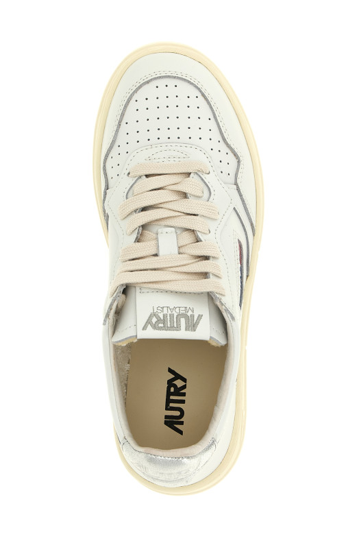 Medalist Low Sneaker Silver