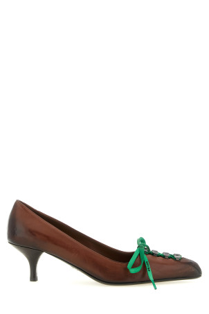 Leather pumps with laces Brown