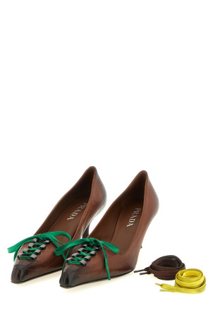 Leather pumps with laces Brown