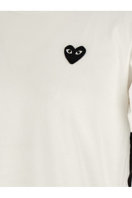 Футболка с нашивкой в виде сердца, белого цвета COMME DES GARÇONS PLAY AXT3530511